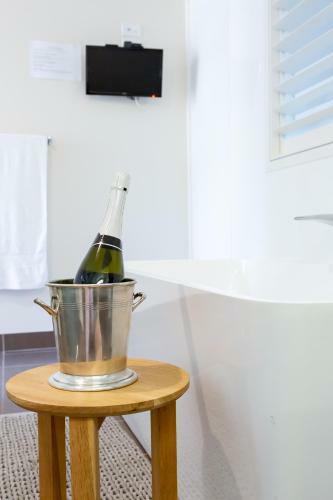 Beach & Bay Holiday Rental - Nelson Bay