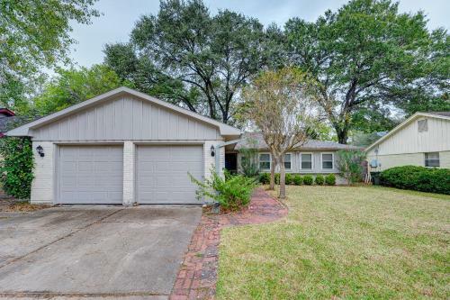 Adorable Home In Energy Corridor, Houston
