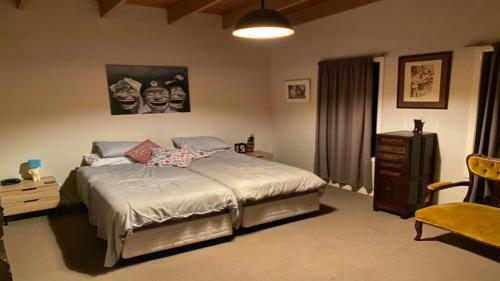 Seaview Sojourn - Waiheke Escapes