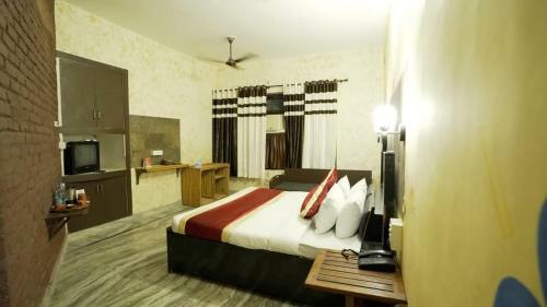 Hotel Soho Resort By Celebrate Vacation