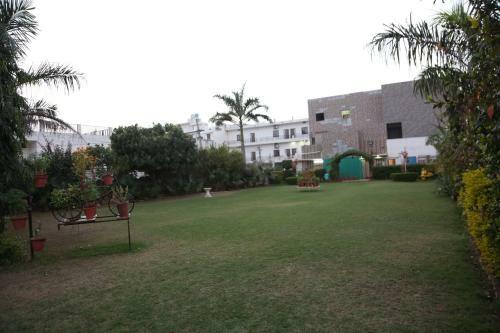 Hotel Green Club