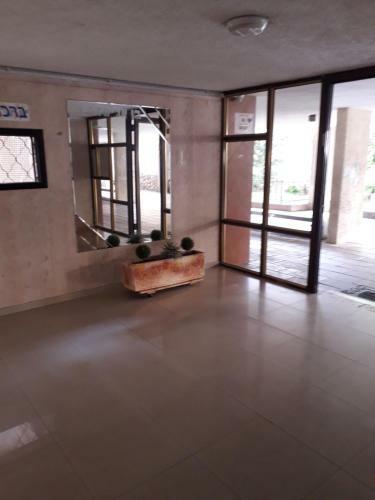 Comfortable Apartment In Ashdod, 7 Min Walk To The Beach