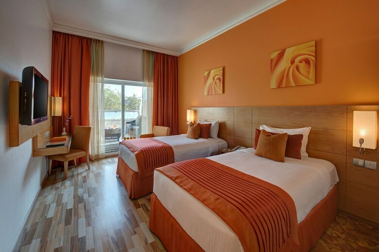 Al Khoory Executive Hotel, Al Wasl