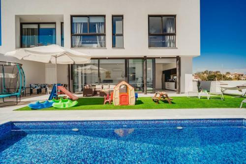Sunnyvillas: 3br New Villa?private Pool In Pernera