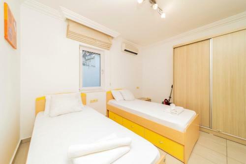 Central Villa With Garden And Pool In Kemer