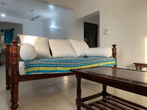 Apartamento Breezy African Inspired Two Bedroom Flat.