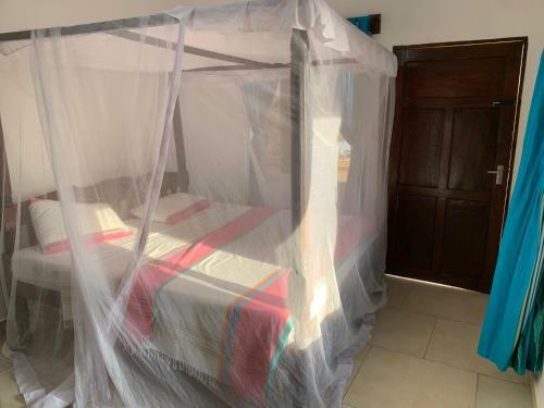 Apartamento Breezy African Inspired Two Bedroom Flat.