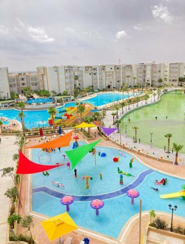 Apartamento Palm Lake Resort Lobna