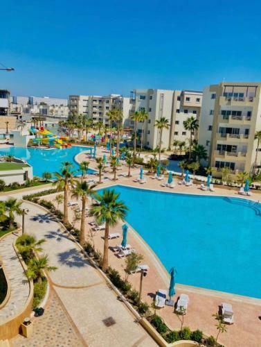 Apartamento Palm Lake Resort Lobna