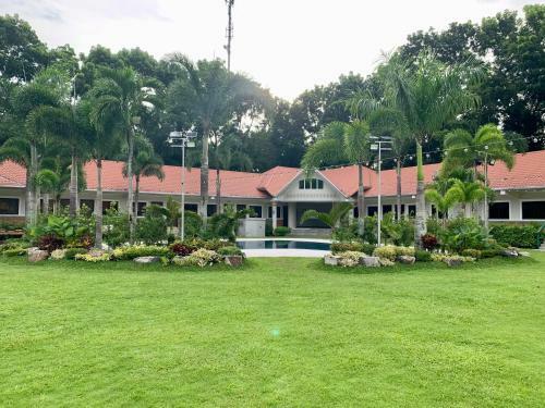 3 Peaks Resort & Boutique Hotel
