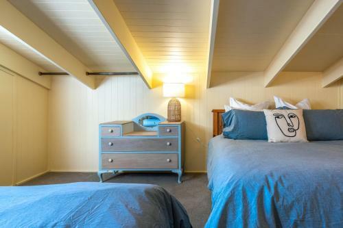 Okahu House - Surfdale Holiday Home
