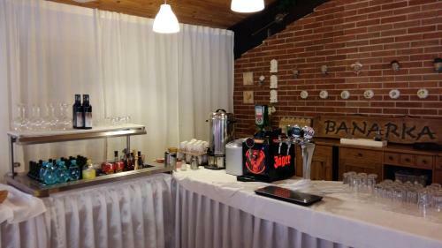 Hostal Banarka - Penzion, Camping, Caravan Park, Enduro