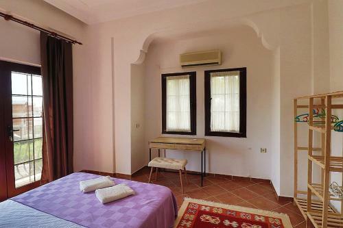 Villa Simba - Near Calis Beach With Garden & Pool