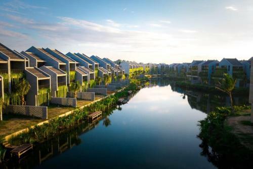 Peacefully 5 Br Villa On Quiet Hoi An River Resort