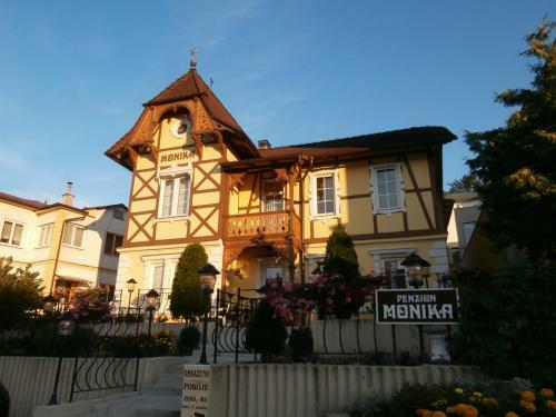 Hostal Penzion Monika