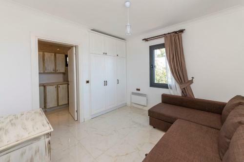 Splendid Villa With Private Pool And Jacuzzi Near Beach In Bodrum
