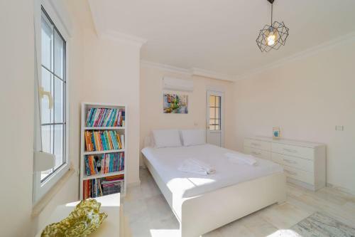 Astonishing Villa With 3 Shared Pools In Alanya Antalya