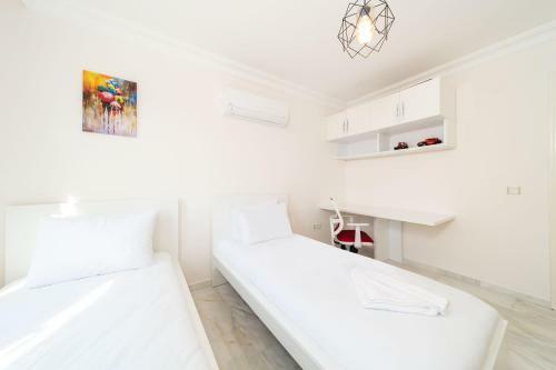 Astonishing Villa With 3 Shared Pools In Alanya Antalya