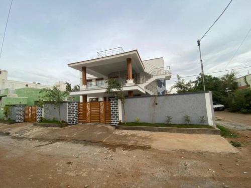 Family Celebration Hall+pool+5bedroom Villa