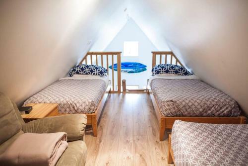 Surf Haven Lofted Cozy Cabin Minutes To Beach
