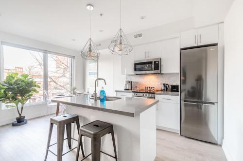 Apartamento Upscale 3br Apt - With Netflix - Near High Park