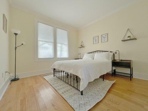 @ Marbella Lane - San Mateo Stylish House