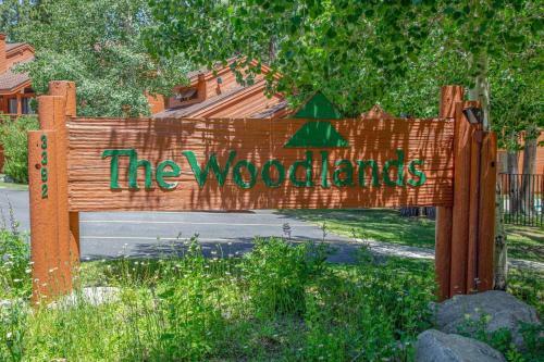 #562- Mountain Views, Steps To Shuttle And Golf Course, 3br 3ba Condo