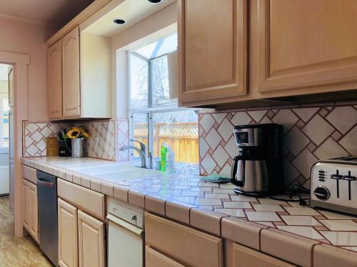 @ Marbella Lane - Classic & Elegant Home In Sj