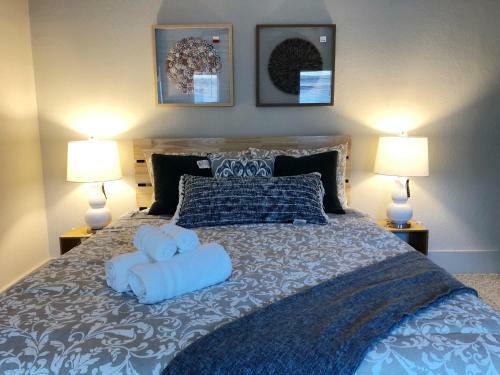 @ Marbella Lane - Classic & Elegant Home In Sj