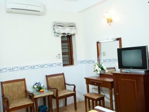 Hung Anh Hotel