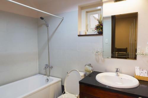 Hotel Vien Dong District 7 Phu My Hung