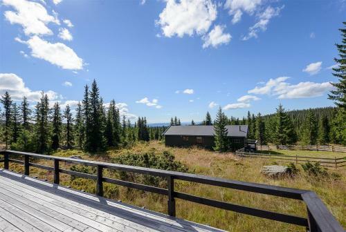 Cottage Right Next To Cross Country Tracks