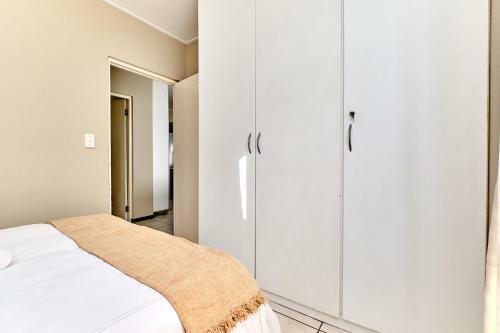 Self Check-in Modern Apartment + Inverter + Free Wifi