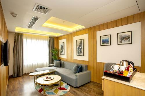 Hotel Ramada By Wyndham Katra Station Road