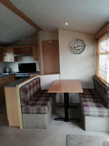 Palm Grove 32 3 Bedroom Caravan Chapel St Leonards