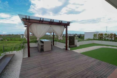 Luxury 5br Villa With Ocean, Mountain Ricefield Views