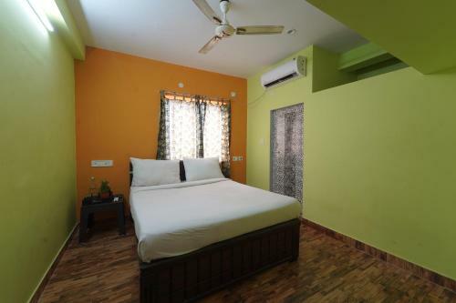 Hotel Maahi Stays