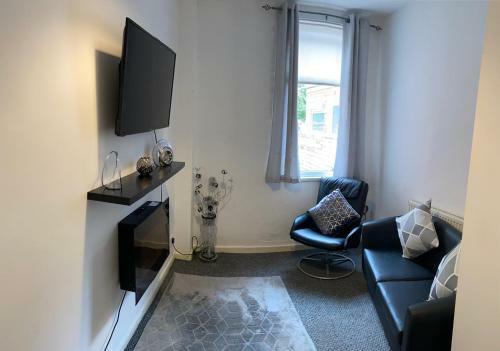 Modern 3-bed 4 Bath House In Coventry City Centre