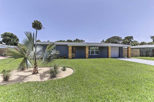 Beach House With Outdoor Kitchen, Walk To Coast
