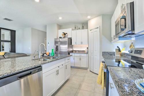 Modern And Bright Ruskin Home Near Bahia Beach!