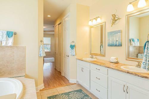 Aviano Dr With Lake View