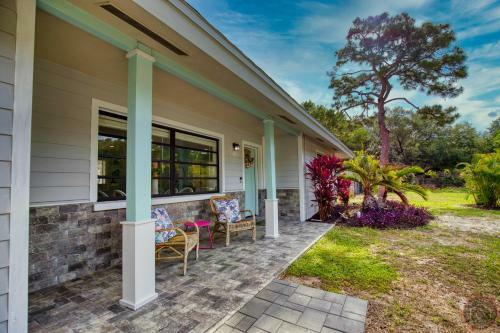 Peaceful, Gorgeous, Near Siesta Key, 3 Bed, 2 Bath
