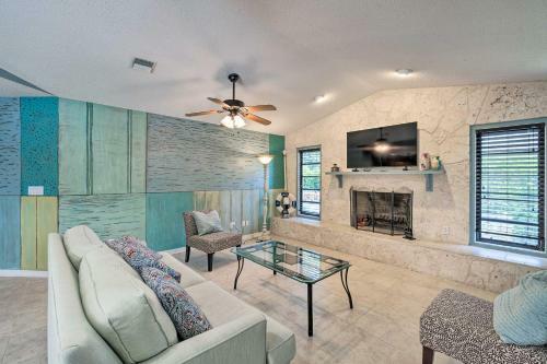 Lakeside Venice Home With Private Pool And Patio!