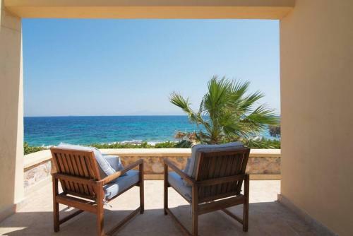 On The Water Villa & Pool