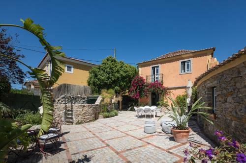 Villa Entire Traditional Family Home With Pool
