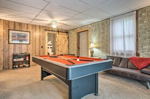 Dog-friendly Trinity Oaks Escape With Hot Tub