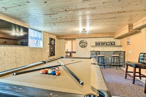 Serene Misty Vale Home With Game Room, Grill!