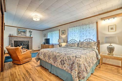 Serene Misty Vale Home With Game Room, Grill!
