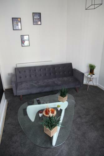 Space Themed Home For 10 Guests - 5mins To Lfc