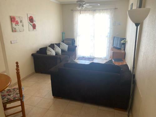 Two Bedroom Apartment Set In A Private Complex With Swimming Pool